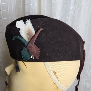 Vintage 40's 50's Midcentury brown wool felt hat W/ pheasant feathers